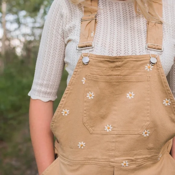 Storia - The Daisy Overalls (Tan Overalls with White Floral Design) - Picture 2 of 5